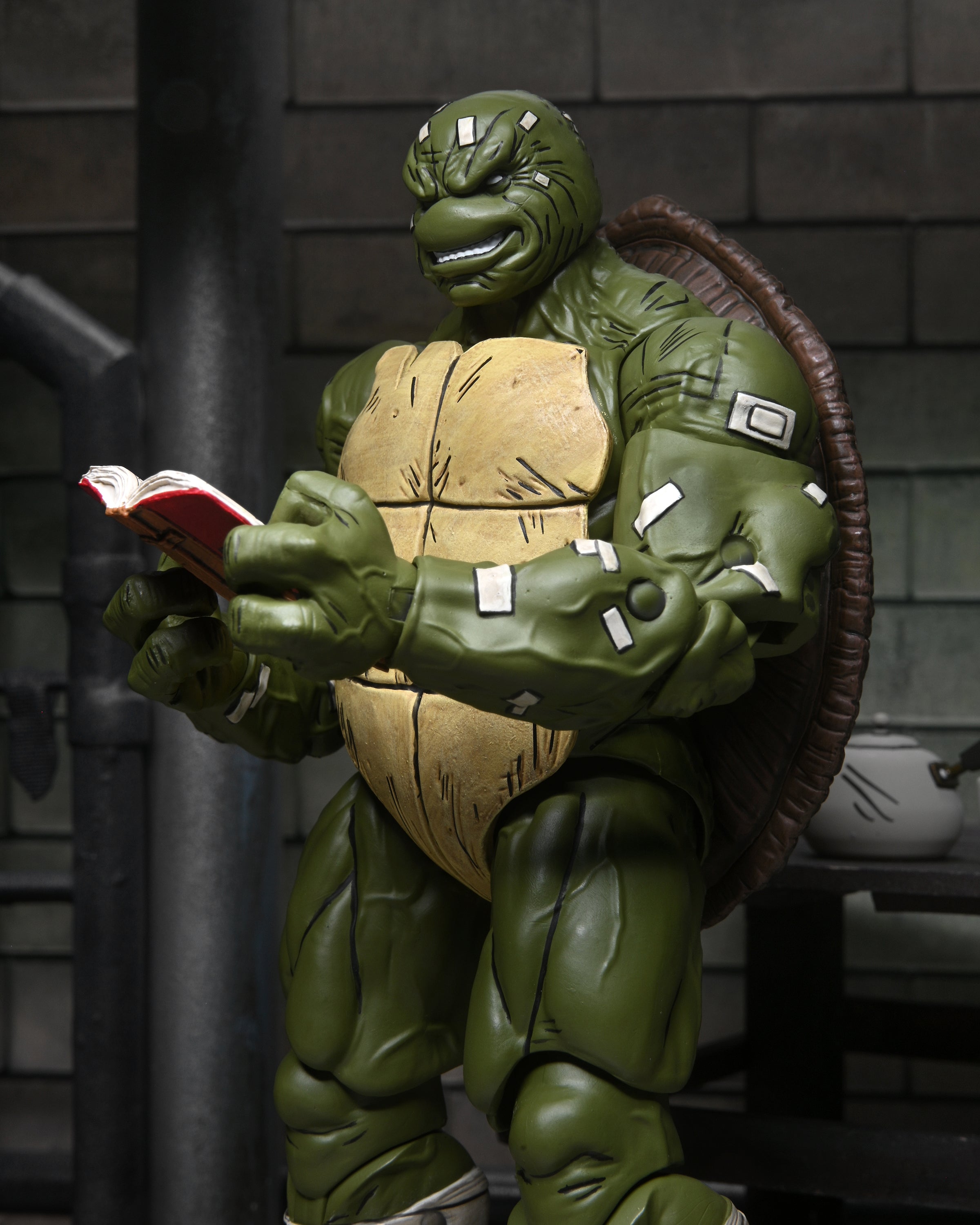 TMNT The Last Ronin - 7" Scale Action Figure - Battle Damaged Ronin