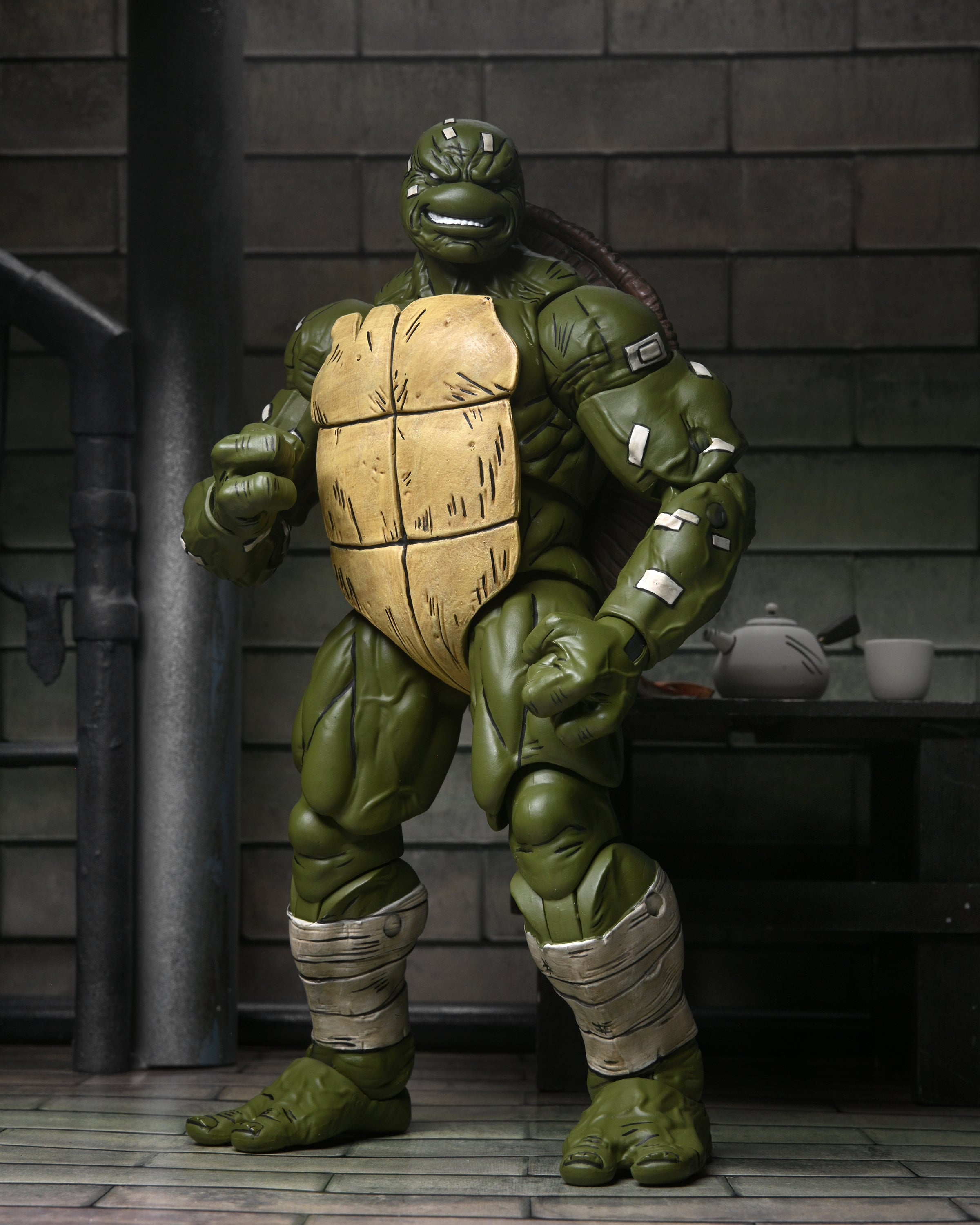 TMNT The Last Ronin - 7" Scale Action Figure - Battle Damaged Ronin