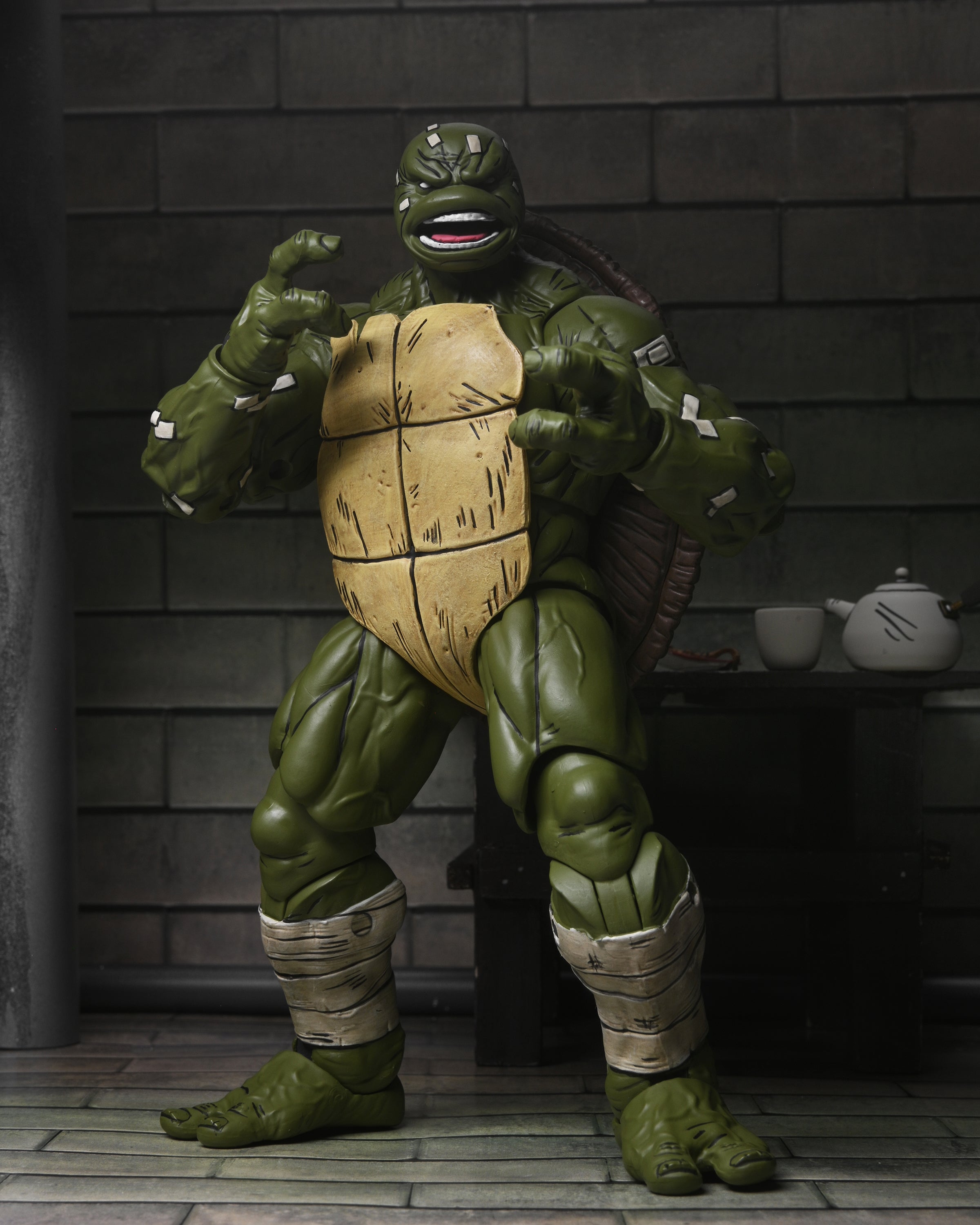 TMNT The Last Ronin - 7" Scale Action Figure - Battle Damaged Ronin